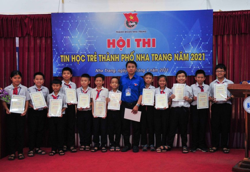 52 THÍ SINH THAM GIA HỘI THI TIN HỌC TRẺ TP. NHA TRANG